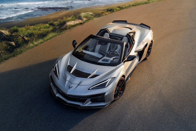 Corvette ZR1X Quail Silver