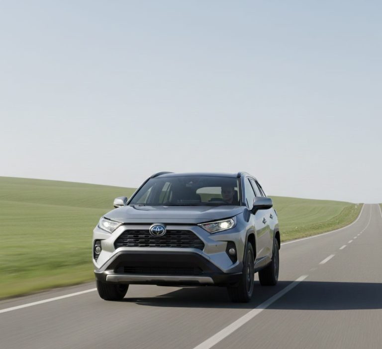 Long-Haul Hybrids: 11 Cars Expected to Run Strong Beyond 250,000 Miles