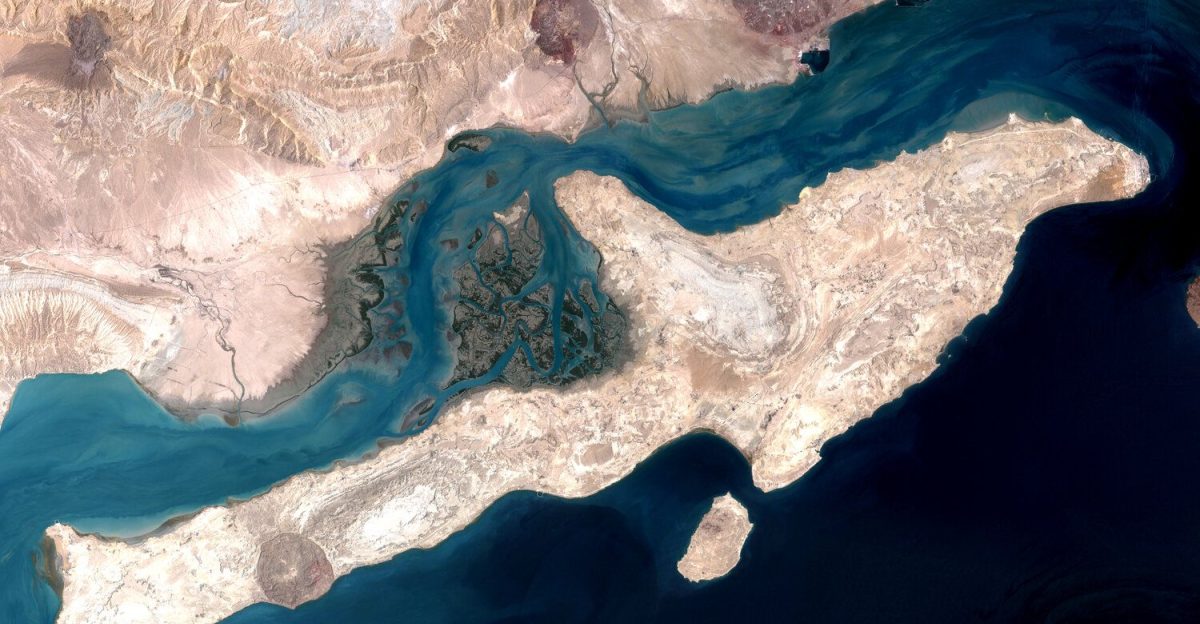 Qeshm and Hormuz Iran Travel Guide - Nomad Photos by paybarpey