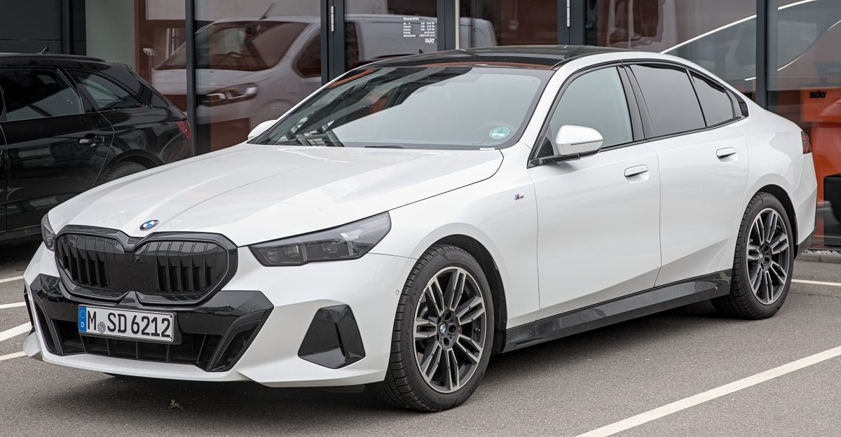 BMW 5 Series - Wikipedia