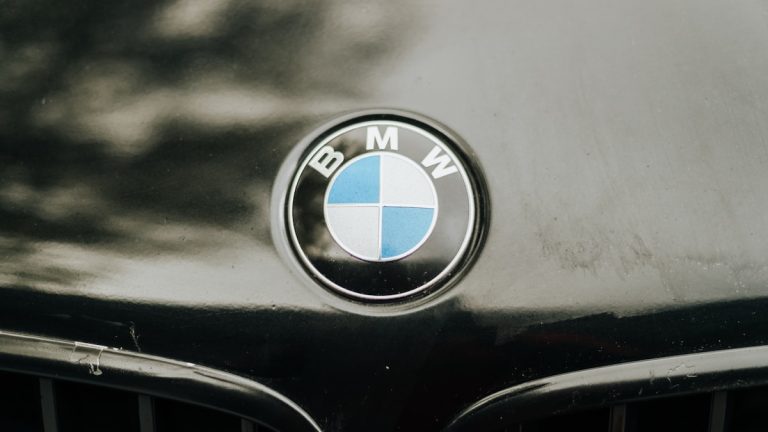 BMW Previews the Next 7 Series With a New Facelift Teaser