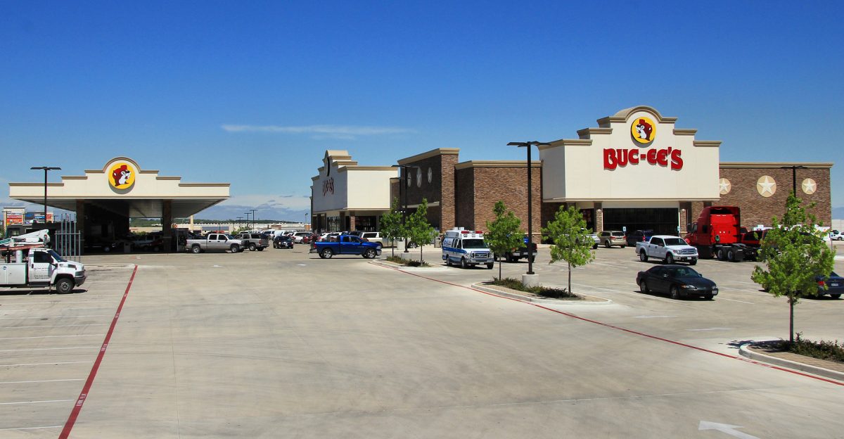 The Buc-ee s convenience store in New Braunfels Texas United States was once the largest convenience store in the world at 68 000 square feet