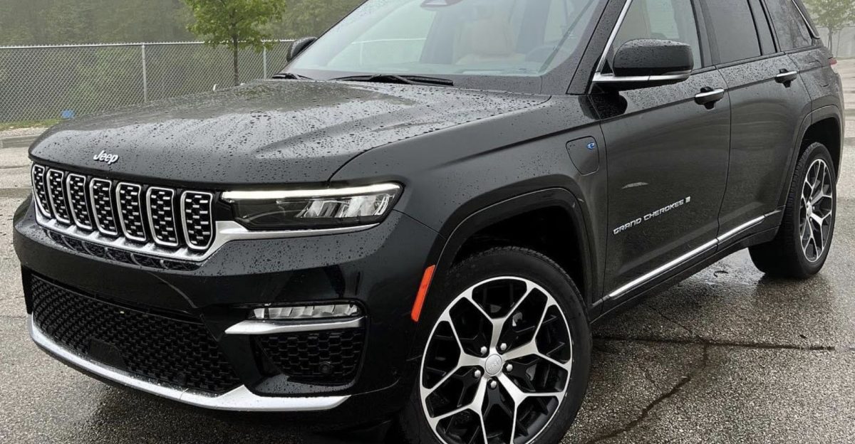 Jeep Grand Cherokee WL Summit Reserve 4XE by Ecosystem