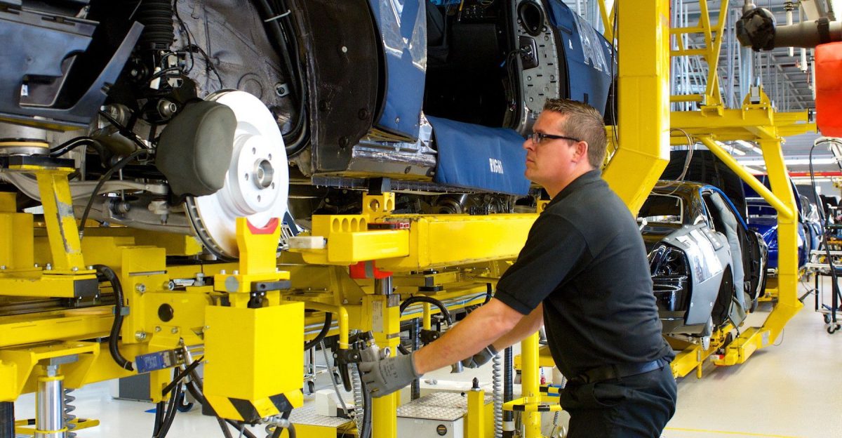 These 5 automakers will now restore classic models they once built new Driving by hilda nur