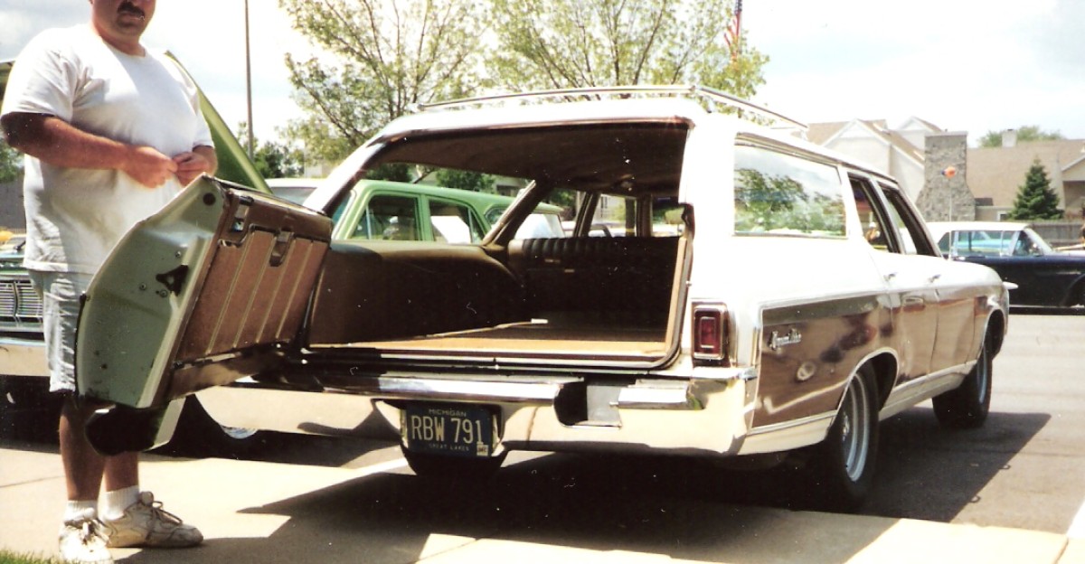 Chevrolet Kingswood Estate station wagon I photographed in Dearborn Michigan in June 2001