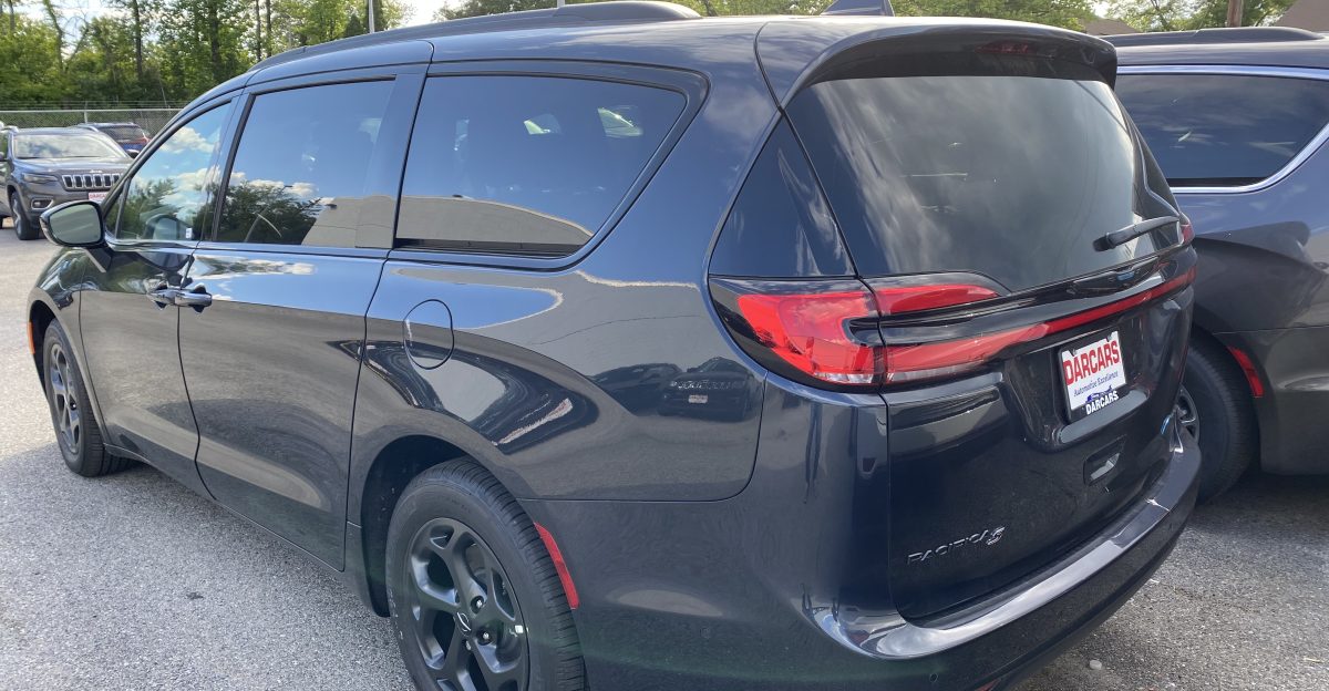 Left rear side view 2021 Chrysler Pacifica S Hybrid