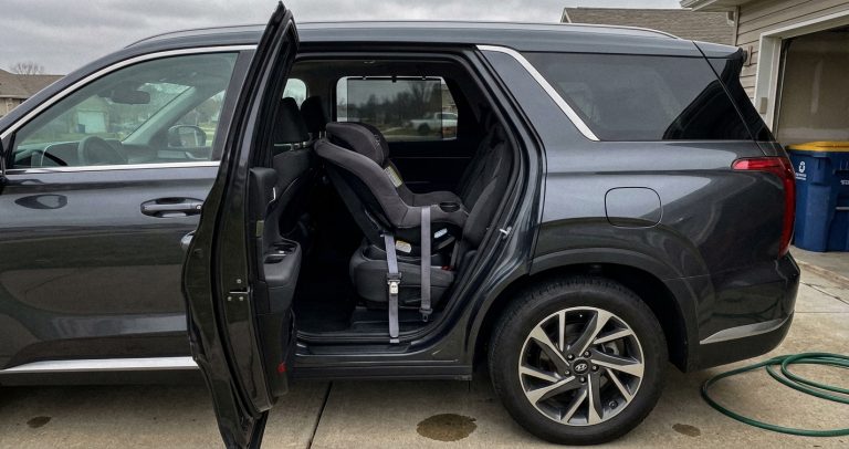 Hyundai Stops 2026 Palisade Sales Nationwide After Fatal Rear-Seat Incident Kills Child