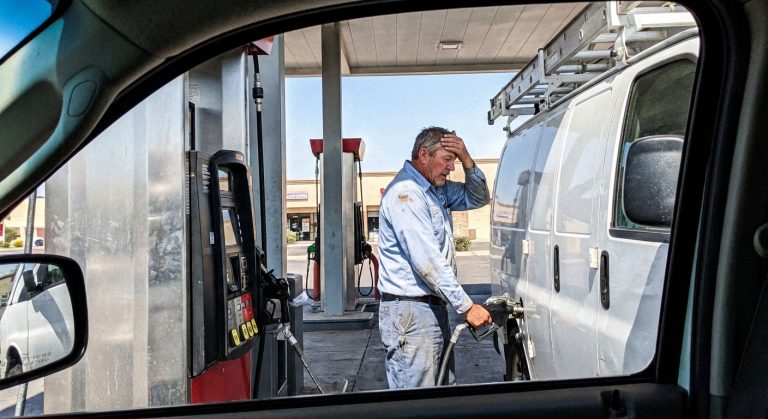 Arizona Gas Jumps $1.21 in 1 Month in 2nd Biggest 30-Year Spike