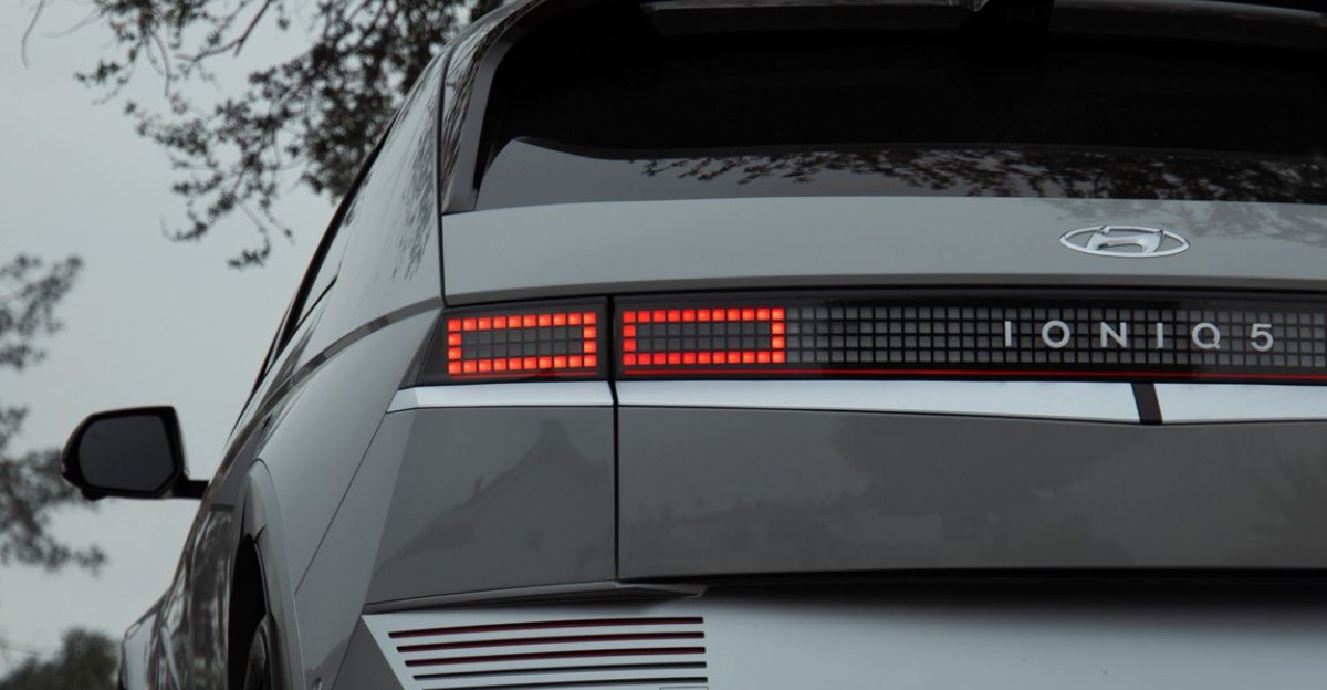 Hyundai IONIQ 5 Dark Aesthetic Wallpaper by Tiruhi Hovsepyan