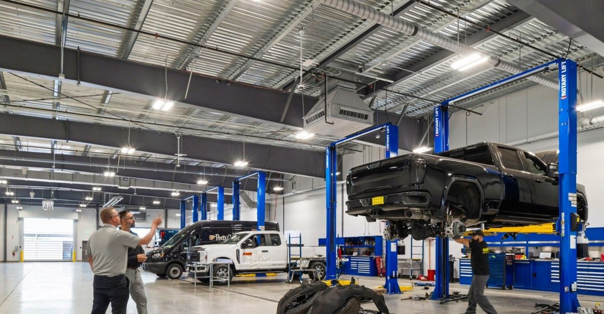 At our Kendall Ford Commercial and RV Service Center we take care of everything your commercial vehicle or RV needs by anitu