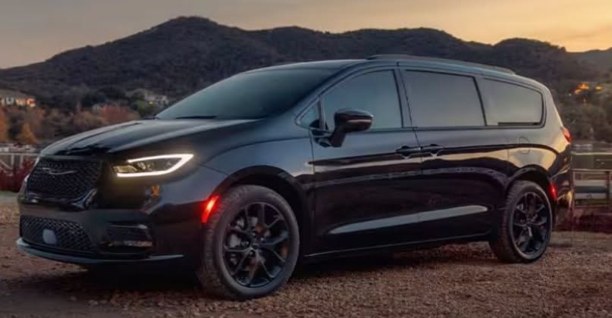 Whether it s a quick outing or your family s next big trip the 2026 Chrysler Pacifica Plug-in Hybrid minivan offers the intuitive and efficient hybrid tech needed to make your life easier LEARN MORE chryslerpacificahybrid pacificahybrid kendallauto by Kendall Dodge Chrysler Jeep Ram of Soldotna