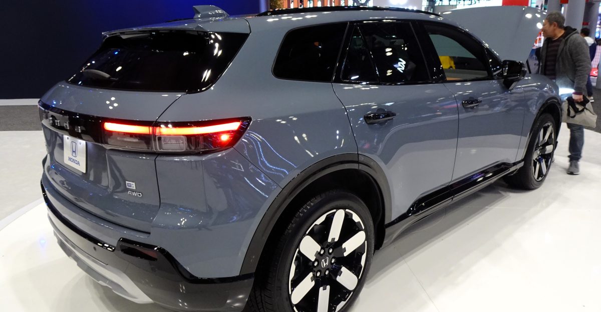 Honda Prologue Elite United States rear view Production 2024 - Engine 2x Permanent magnet synchronous AC electric Power 292 PS Gearbox single speed automatic Layout dual motor all wheel drive