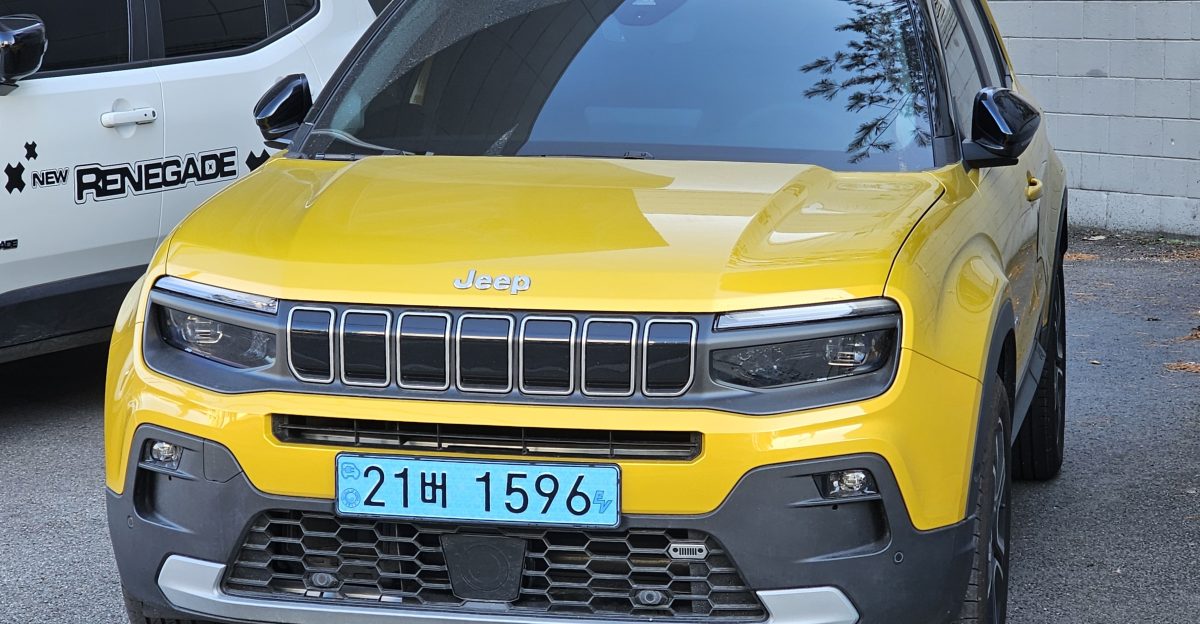 Sun Jeep Avenger E Altitude STLA Electric SUV at Jeep Ilsan Dealership