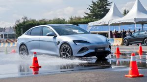 China’s BYD Cracks ‘Impossible’ EV Physics—644-Mile Range Plus 5-Minute Charge Buries Tesla