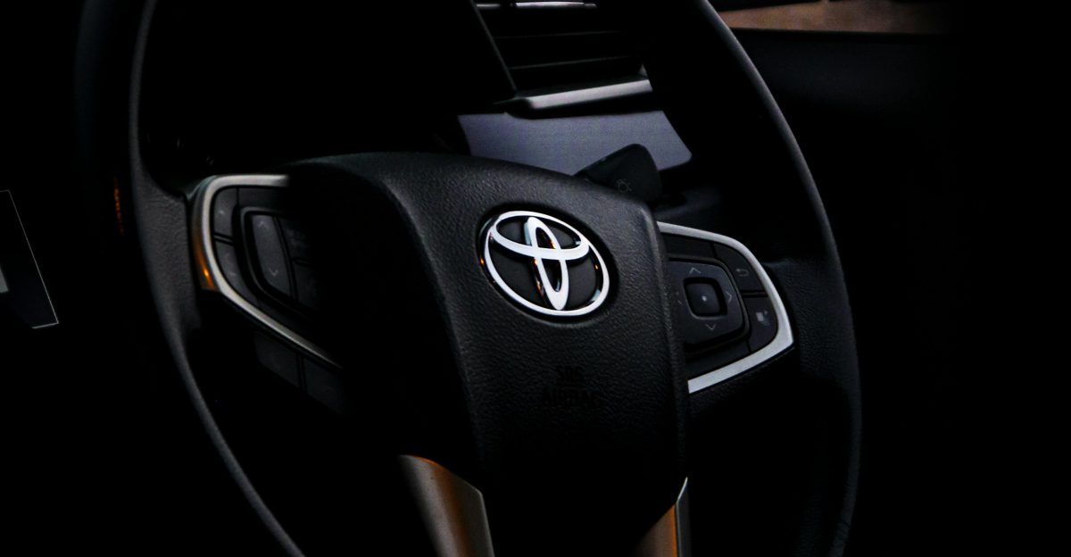 black and silver mercedes benz steering wheel