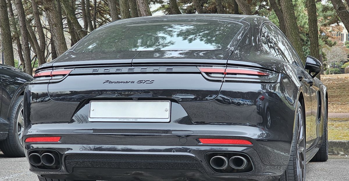 Black Porsche 971 Panamera GTS fastback