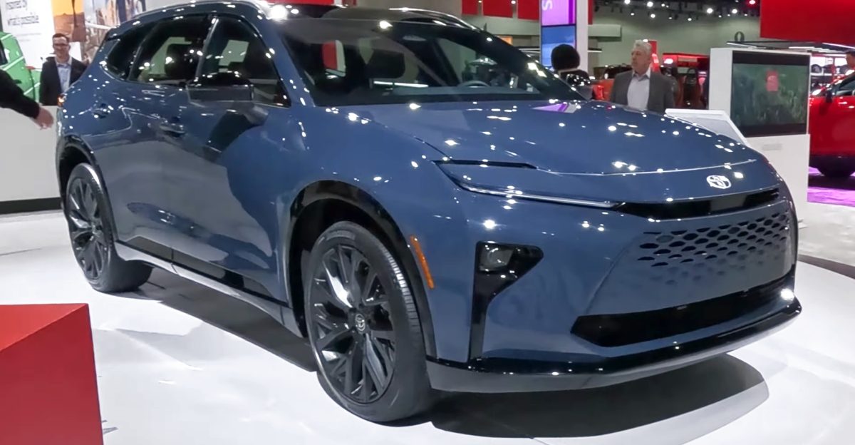 Toyota Crown Signia Hybrid Limited United States front view