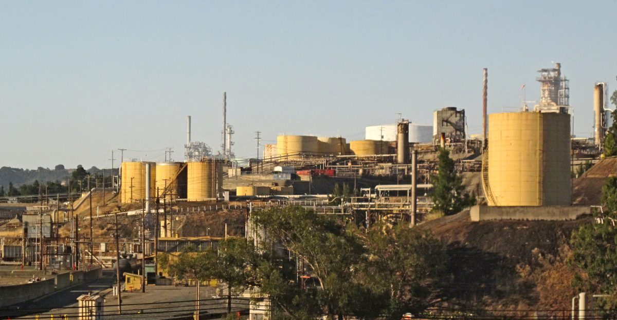 Valero oil refinery en Benicia California