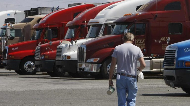 40-Truck Texas Fleet Collapses To One—20-Year Hauler Now Owes 49 Creditors