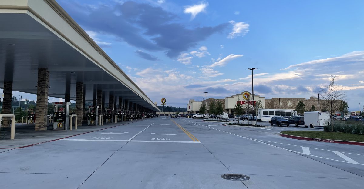 A photo taken of the Sevierville TN Buc-ee s conveniene store and gas station As of opening in June 2023 reported as the largest gas station in the world with 120 pumps and a 74000 ft convenience store