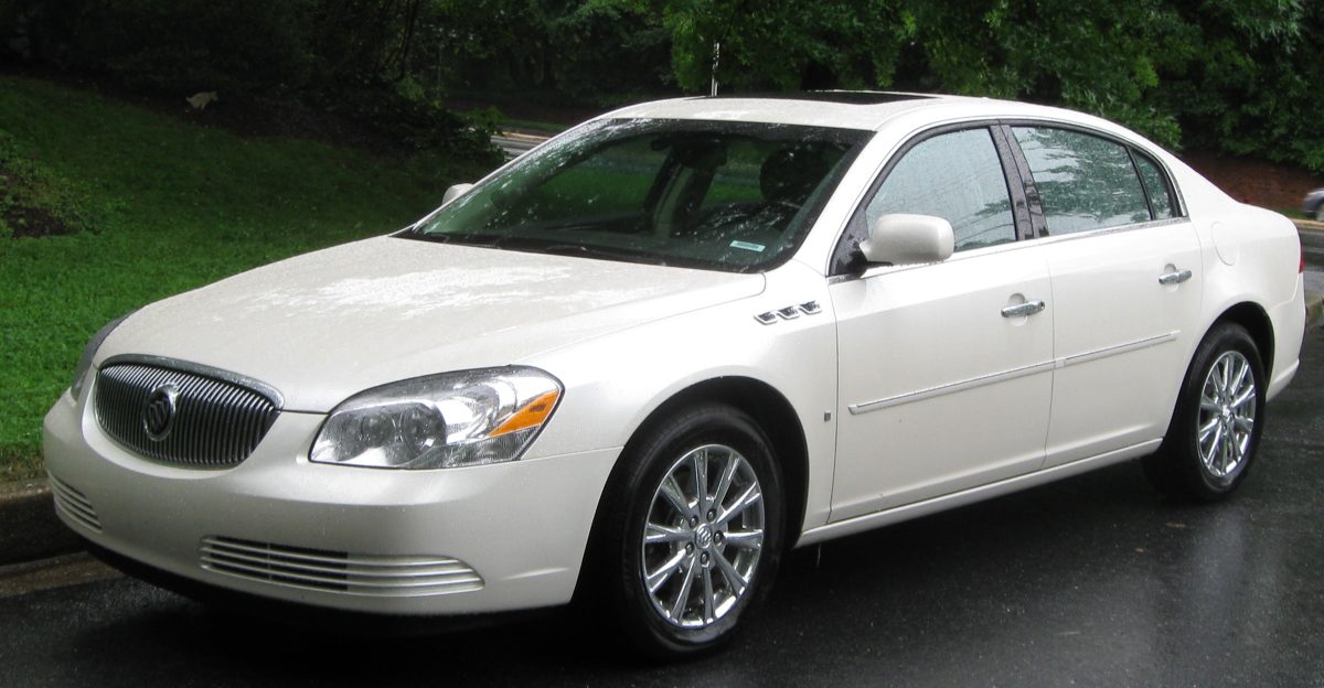 Buick Lucerne - Wikipedia