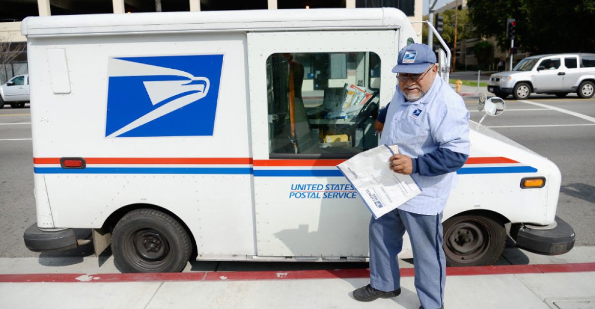 The United States Postal Service traces its roots back to the 18th century Brush up on your USPS knowledge by reading this article at HowStuffWorks by ACME Studios