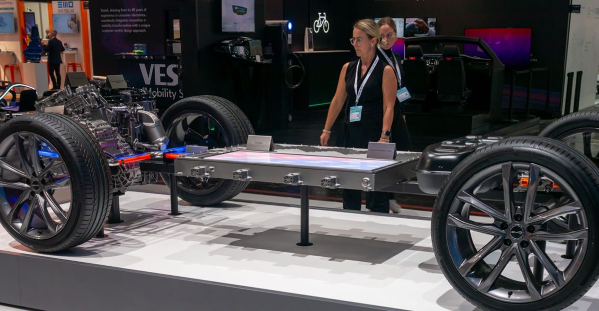 China s new 600Wh kg lithium battery could double energy density boost EV range by Interesting Engineering