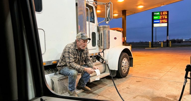 $5 Diesel Crushes America’s ‘Dumped On’ Small Truckers—$906B US Trucking Industry Crippled