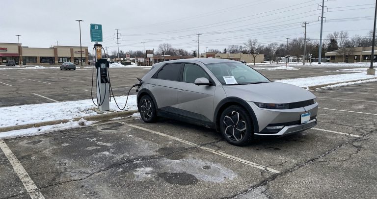 Minnesota Has 78,679 EVs and Just 4 Chargers at Gas Stations—300,000 Lease Returns Are Coming