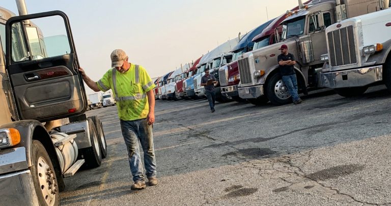3.5M American Trucks Hit Oldest Age Since 2008 Crisis—700,000 Face A $105B Replacement Cliff
