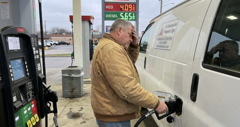 Oil Crisis Guts American Small Businesses Already Bleeding From Tariffs—Drivers Across U.S. In Trouble