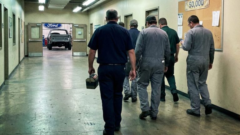 Ford Kills F-150 Lightning And Transfers Every EV Worker To Gas Trucks