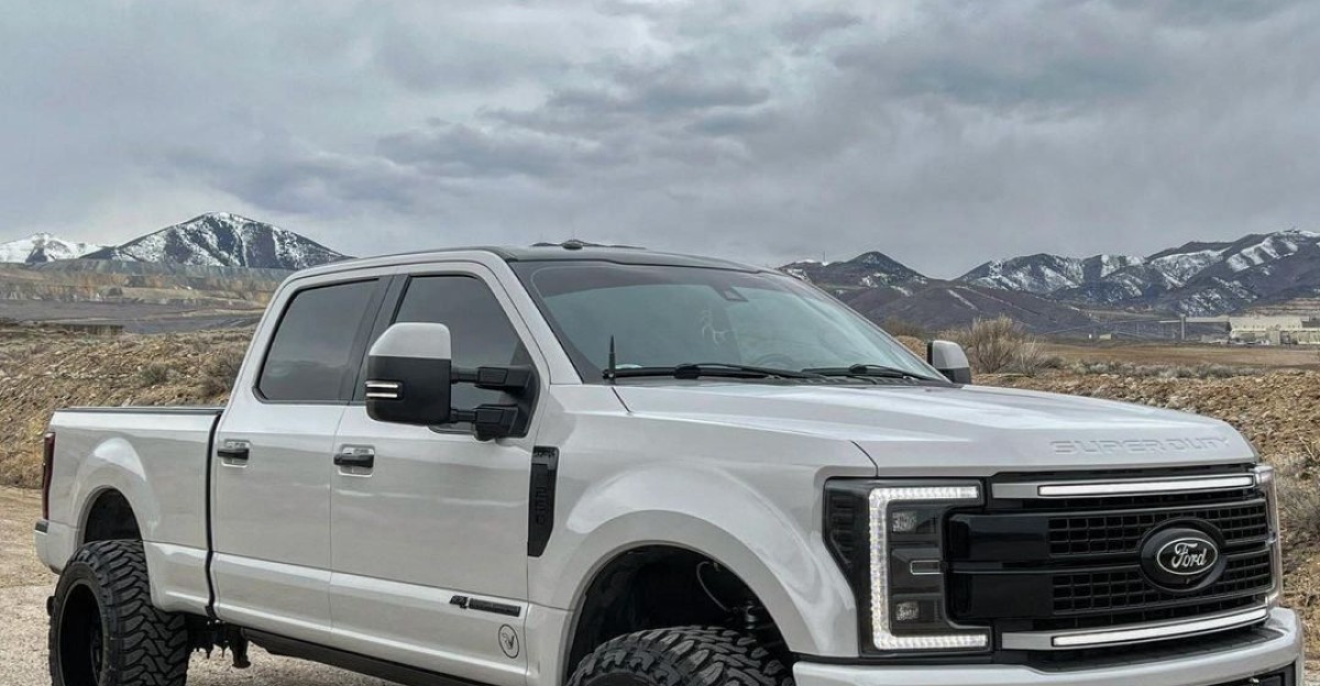 Ford F350 Super Duty with Custom grille and black lights by Lindsay Berend