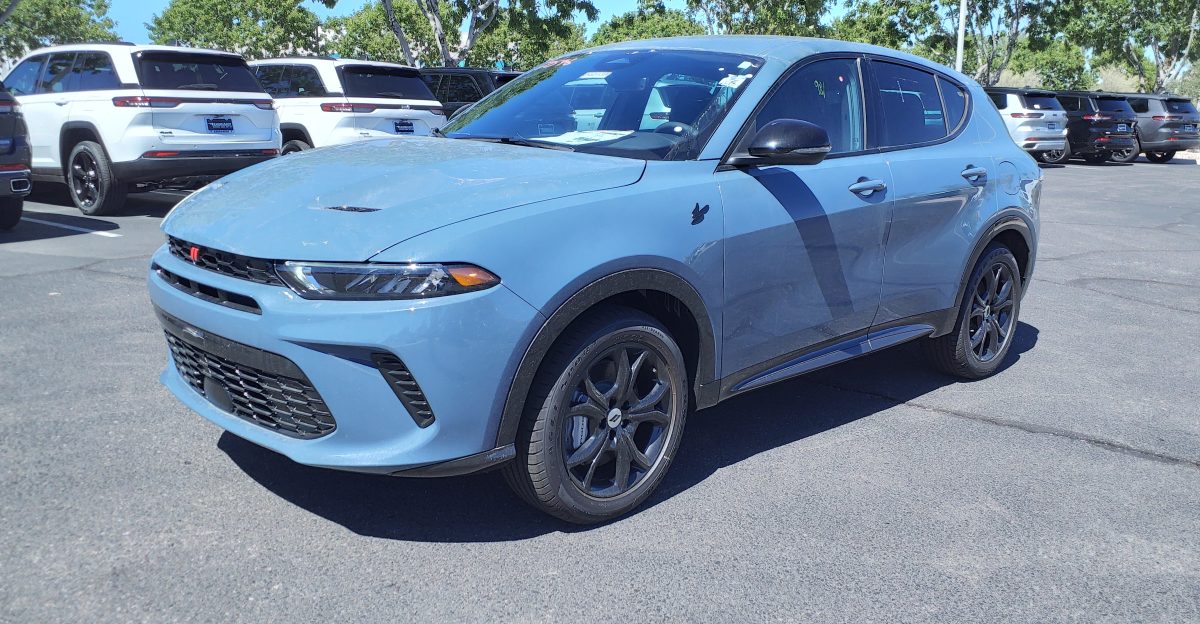 Dodge Hornet R T PHEV - Shot at Earnhardt Chrysler Dodge Jeep Ram in Gilbert AZ