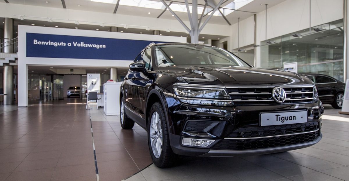 volkswagen concessionaire architecture cars business building interiors design trade tiguan volkswagen volkswagen tiguan tiguan tiguan tiguan tiguan