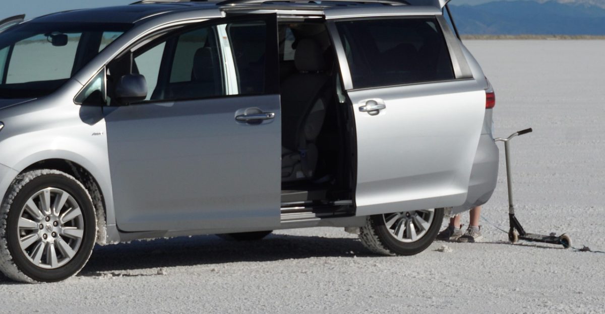 car minivan travel vehicle auto automobile automotive trip salt flats minivan minivan minivan minivan minivan