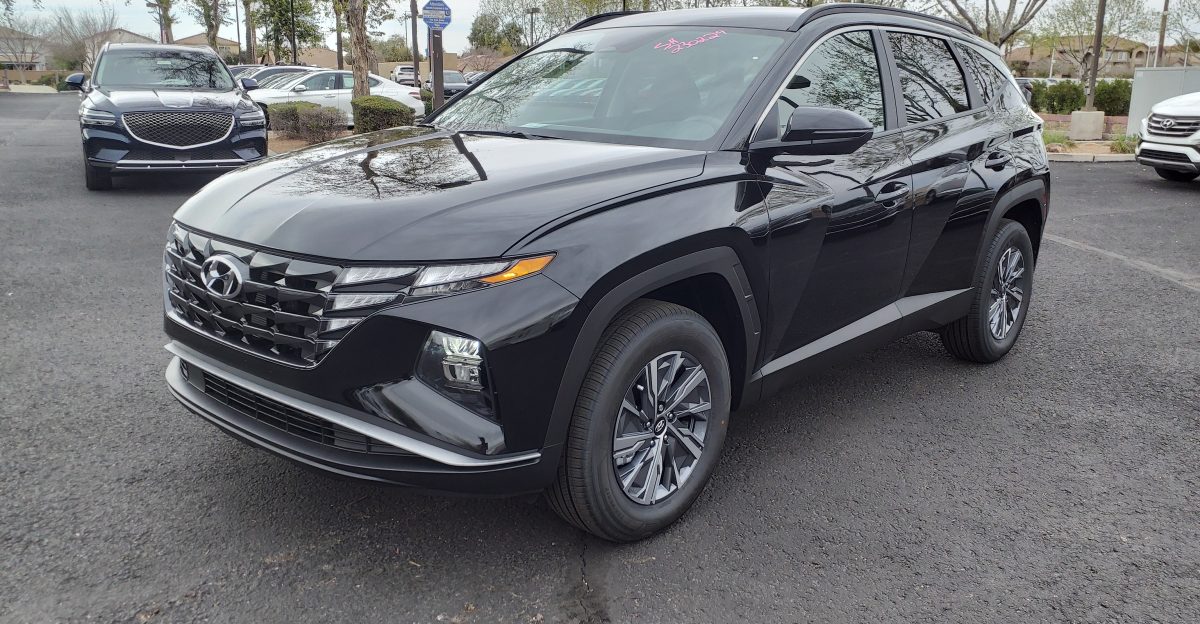 Hyundai Tucson Hybrid Blue - Shot at Earnhardt San Tan Hyundai in Gilbert AZ