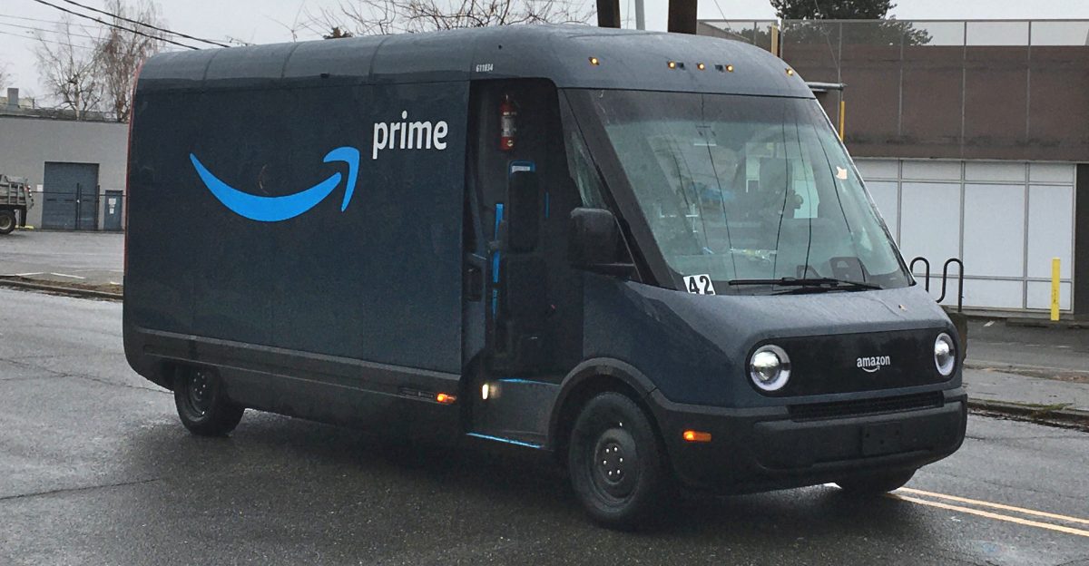 Front view of a Rivian EDV-700 operated by Amazon