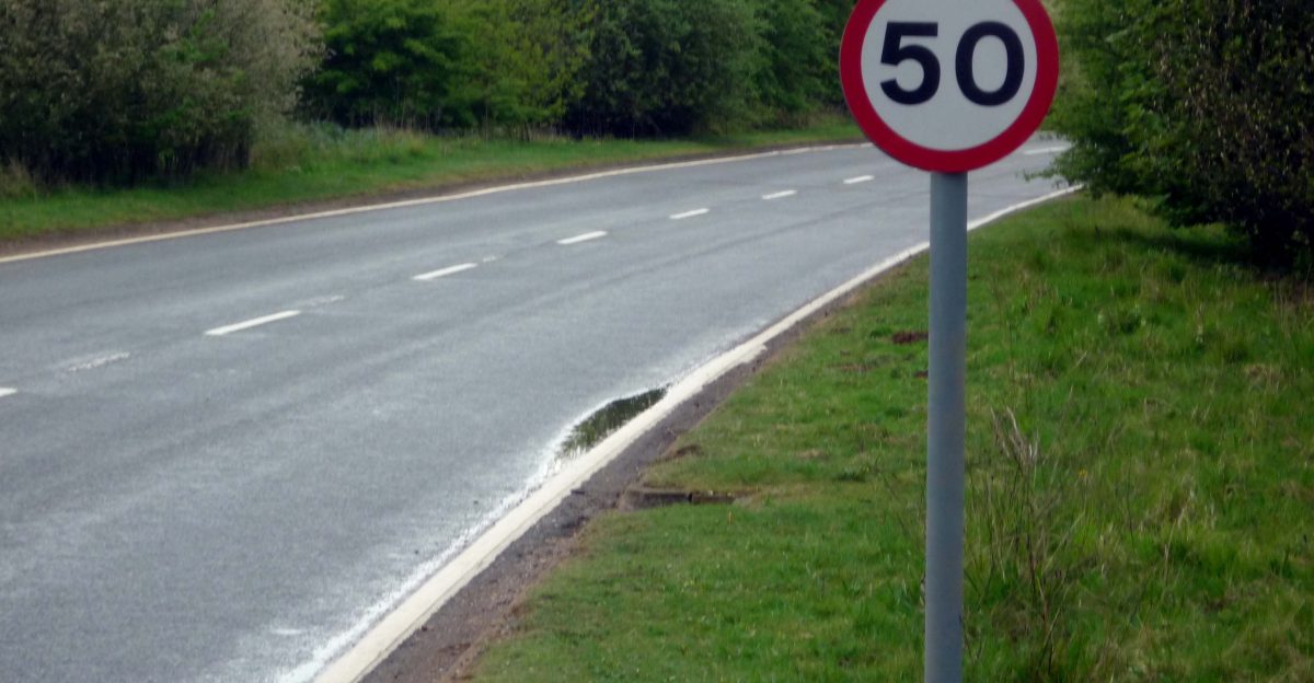 Road speed limits in the United Kingdom - Wikipedia