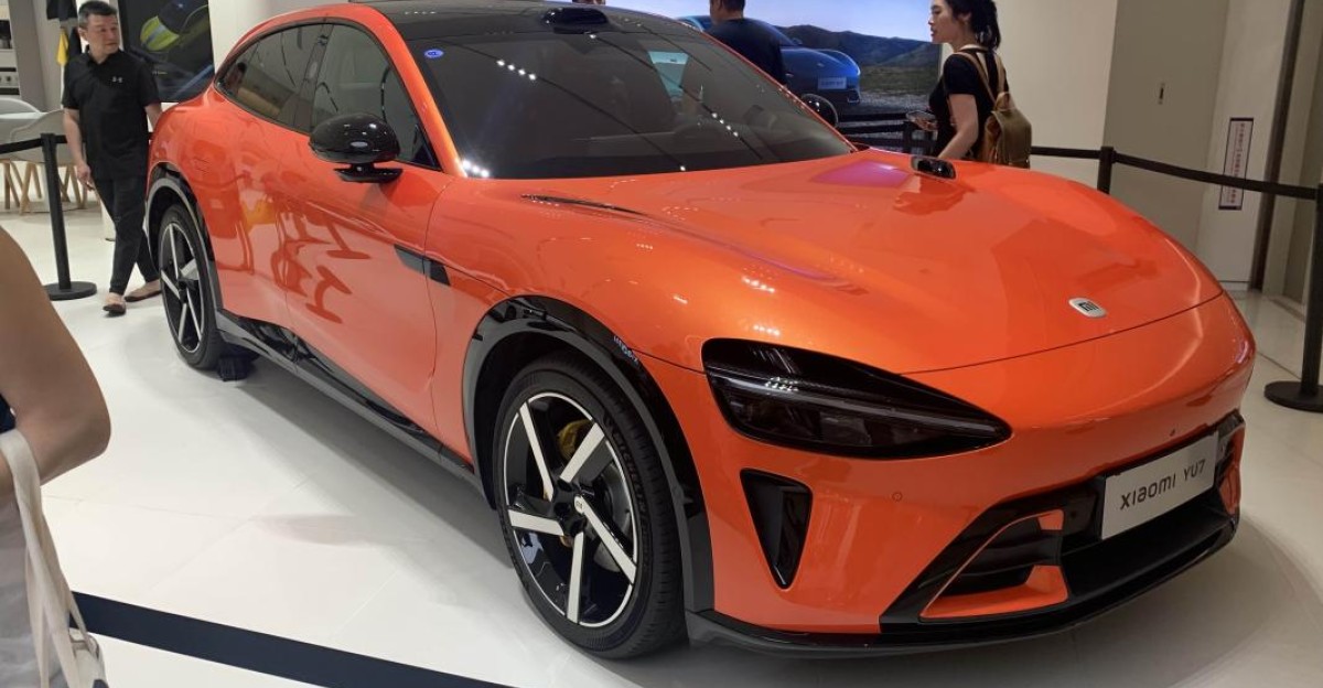 Front view of an orange Xiaomi YU7